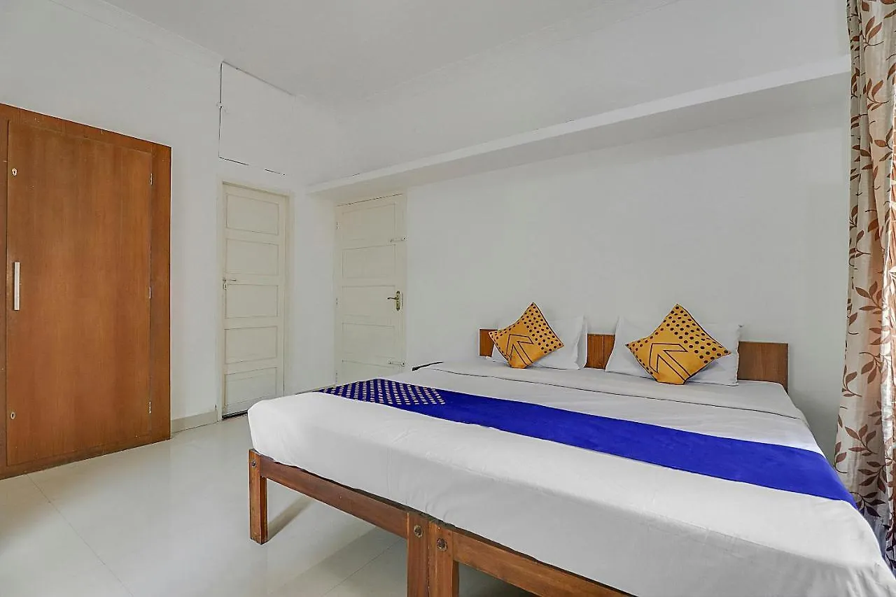 Spot On 83990 Hotel Trance Inn Kochi Indien