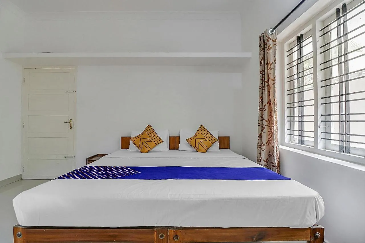 Spot On 83990 Hotel Trance Inn Kochi 2*,